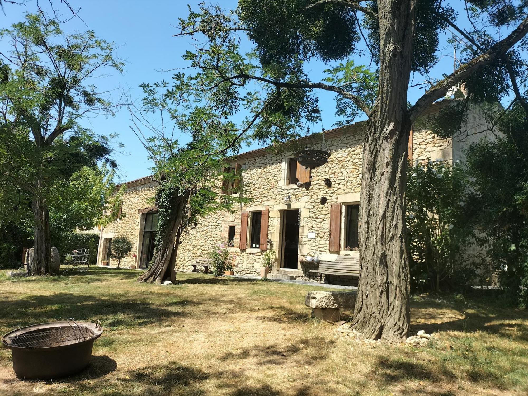 Chambres 2 Personnes Dans Notre Maison Girondine Saint-Martin-de-Lerm Extérieur photo